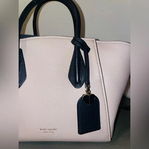♠️ Kate Spade Medium Satchel ♠️ - Picture 2 of 10